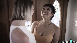 Curious milf MILF spying on her lesbo 19 yo daughter Anny