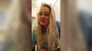 Peeing, Tampon Insert and Tease xxMissSwitchxx