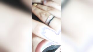 Mi snatch se puso muy consentido y me toco acariciarlo