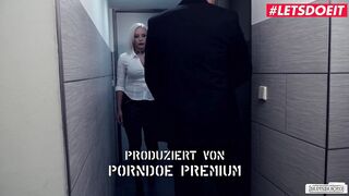 BUMSBUERO - Curvy Coworker Lilli Vanilli Deepthroats And Fucks Inside The Office - LETSDOEIT