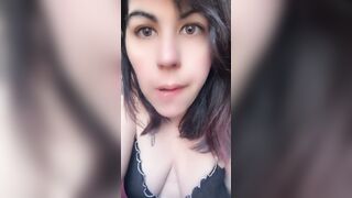She curvy bbw smokes hot into her restroom, early morning