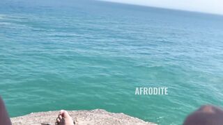 BRAZILIAN WOMEN AFRODITE GIVE HEAD AT A DANGEROUS VIEWPOINT ON A PARADISE BEACH
