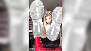 Dom Evgenia - Boot Bdsm Ты будешь Моей личной бесхребетной пепельницей не поднимаясь с колень Н
