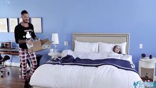 Ariana Marie Inside Santa Cock Inside Her Young Hole