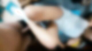 Ella quiere follar aunque sus padres estén en casa. Amateur lovers eighteen Yo
