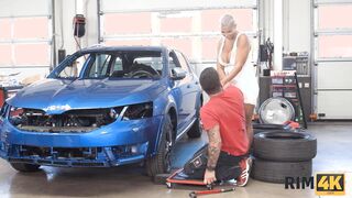 RIM4K. Mechanics big titted fiance comes to the garage and worships