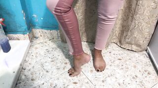 I wanted to endure more but I exploded inside my pink leggings tell me if you like it so well