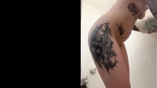 Beauty wifey squirts into shower and sends it to husband at work! 