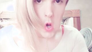 Hottie 19 Yo Smoking 120's For her 1st Time