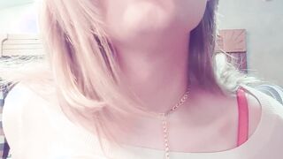 Hottie 19 Yo Smoking 120's For her 1st Time