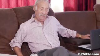 Good blonde Presley Carter is fucking two vulgar guys