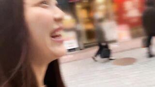 Irresistible cute idol type loose fluffy girls! babe body with