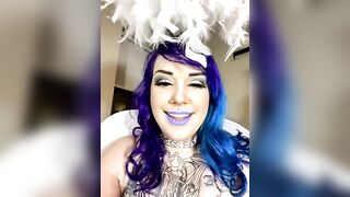 Thicc Tatted Queen Sex Vibrator and Plug