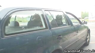 Picked up Cutie granny gets double penetration into the fileds