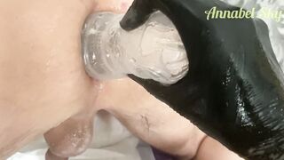 Шлюхе в очко засунули бутылку и руку! Annabel Sky