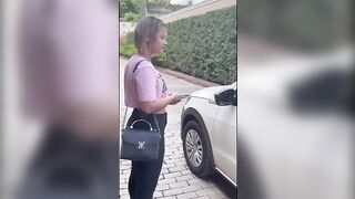 I seen this pretty cunt with mouth and I couldn't resist showing