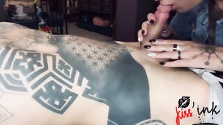 Kiss’Ink| Slender française me suce et je jouit entre ses seins