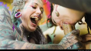threesome tattoo girls