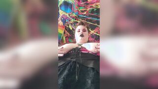 BBW Hoe Plays With Her Nipples