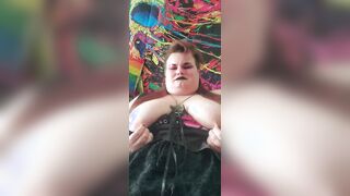 BBW Hoe Plays With Her Nipples