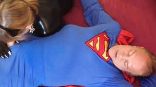 Superman FUCKS Catwoman