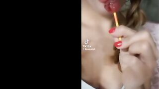 Chupetin + Tiktok = xxx me chupo todo el chuepetin bien mojadita.. Lollipop + Tiktok 1/2