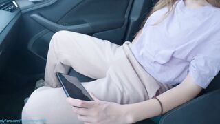 Eighteen masturbates on a outside vehicle park watching her porn sex tape - ProgrammersWife