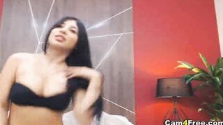Lustful Webcam Babe Drives Me Crazy