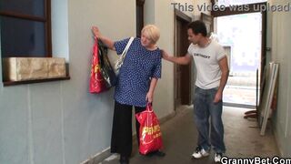 Mature granny blows and riding stranger's dick