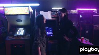 Gamer 18 yo Sarah Royce lured inside lesbo sex by big tit