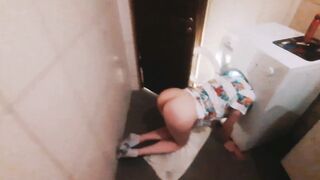 Моя сестра застряла в стиральной машине