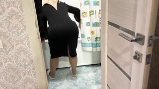 Milf washed her jacket and gave a head before anal