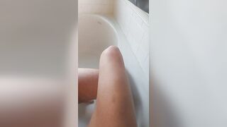 Fill Me Up With Your Piss! I ❤ that warm stream!