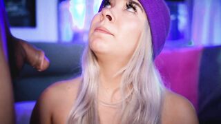 Colombian blonde give her BF a bj while smoking for