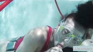 Underwater fellatio goes two way