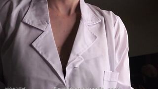 Doctor examinó a usted y a Wanks tú fuera
