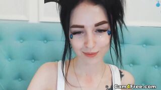 Barely Legal Dark Hair Finger Bang Sweet Cunt