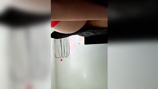 Schlampe geil am stöhnen