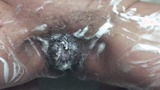 I bald my cunt and washed my body. Masturbating