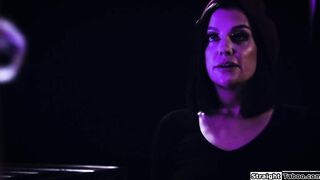 Trans dominatrix Casey Kisses fucks milf