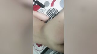 El toy en su coño y mi pene en su ano