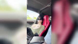 SHE WANTS TO GIVES ROAD ORAL SEX