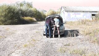 Outdoor sex. Goddess mommy Cougar Frina vehicle broke down again.