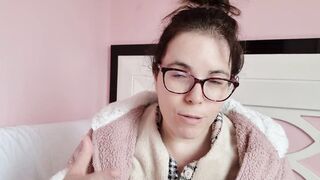 La putita Evita tiene EL COÑO MÁS GORDO DEL MUNDO! - Evita Camila