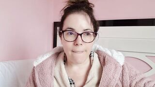La putita Evita tiene EL COÑO MÁS GORDO DEL MUNDO! - Evita Camila