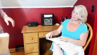 Curvy cougar Rosie: College Girl Gets English Professor Pregnant.
