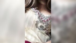 Pakistani chick performance on melons and twat