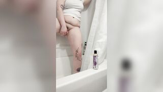 College Skank Uses Sex Toy Into Shower