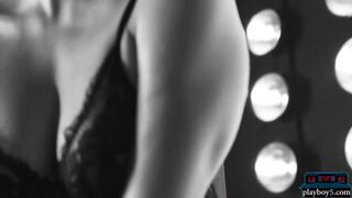 Latina 19 yo myfreecam Alina Lopez offer a very erotic striptease