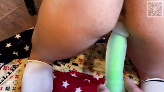 3Some with sex vibrator. Dream about two real dick